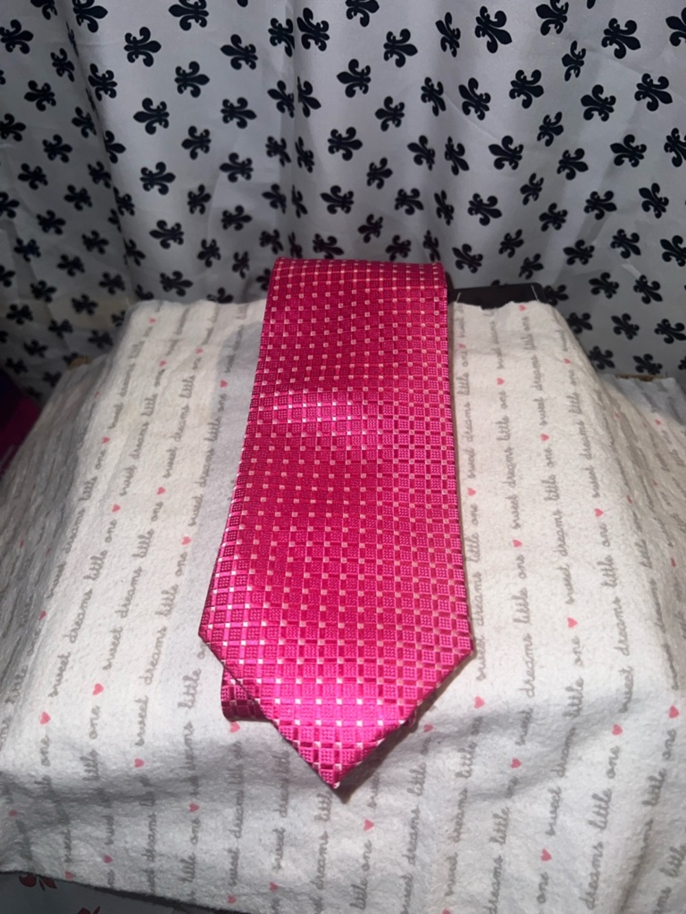 Donald j. TrumpMen's Hot Pink Geometric Silk Tie